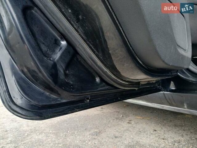 Черный Форд Си-Макс, объемом двигателя 1.8 л и пробегом 224 тыс. км за 3999 $, фото 19 на Automoto.ua