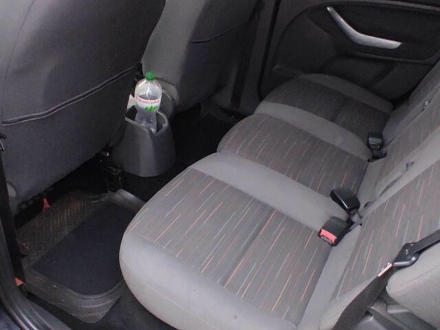 Форд Сі-Макс 2007 у Горішні Плавні (Комсомольськ) на Automoto.ua Чорний Форд Сі-Макс, об'ємом двигуна 1.6 л та пробігом 237 тис. км за 5100 $, фото 11 на Automoto.ua