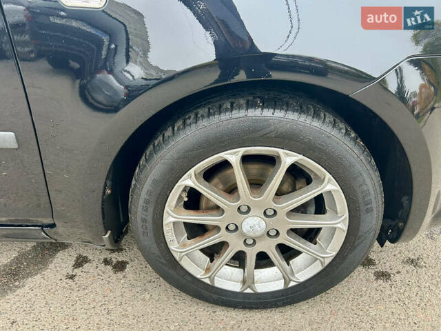 Черный Форд Си-Макс, объемом двигателя 1.8 л и пробегом 253 тыс. км за 5150 $, фото 20 на Automoto.ua