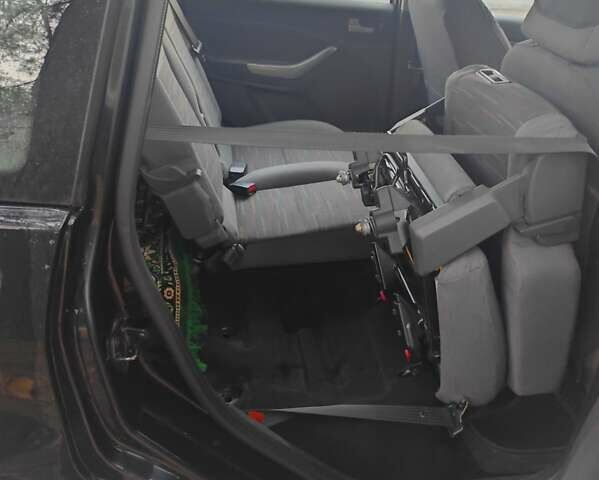 Форд Си-Макс 2007 в Горишние Плавни (Комсомольск) на Automoto.ua Черный Форд Си-Макс, объемом двигателя 1.6 л и пробегом 237 тыс. км за 5100 $, фото 2 на Automoto.ua