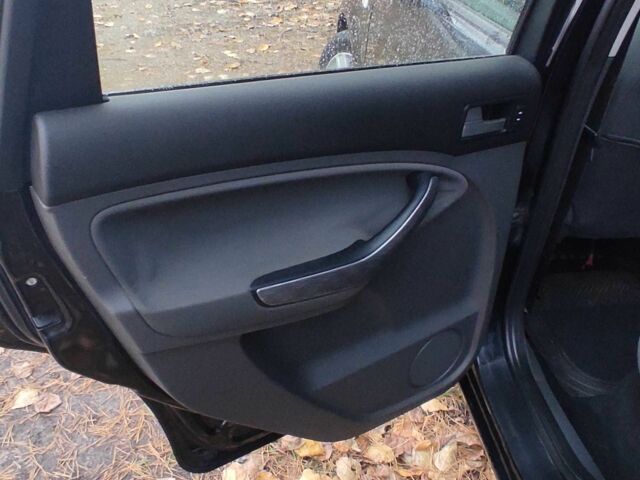 Форд Сі-Макс 2007 у Горішні Плавні (Комсомольськ) на Automoto.ua Чорний Форд Сі-Макс, об'ємом двигуна 1.6 л та пробігом 237 тис. км за 5100 $, фото 10 на Automoto.ua