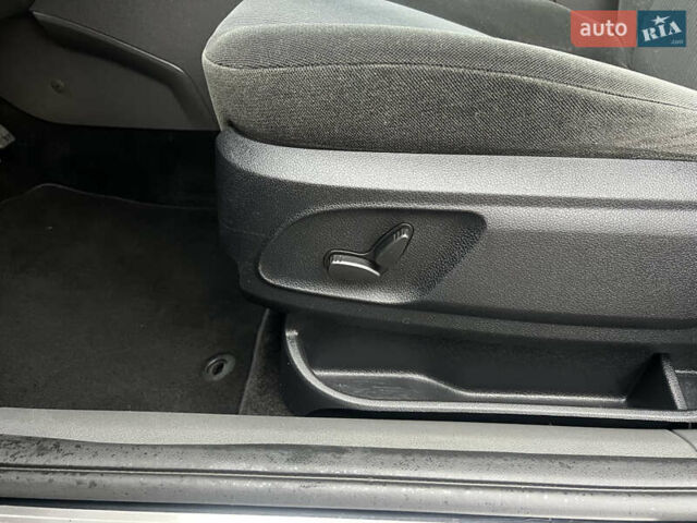 Чорний Форд Сі-Макс, об'ємом двигуна 1.8 л та пробігом 183 тис. км за 5700 $, фото 23 на Automoto.ua