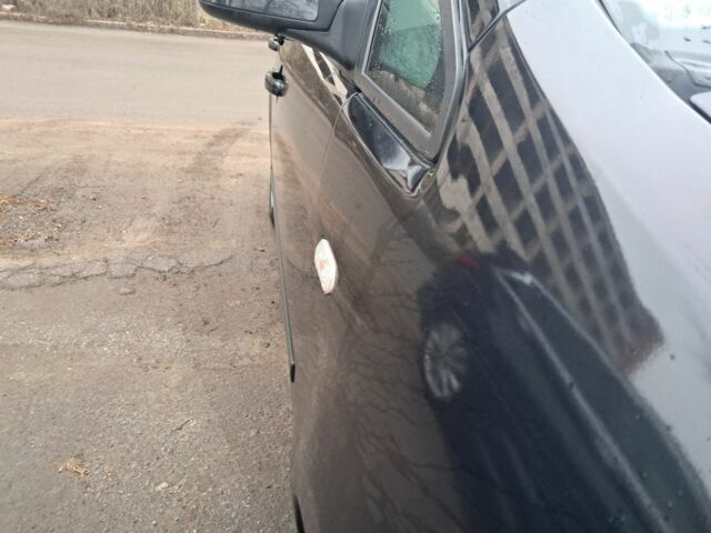 Черный Форд Си-Макс, объемом двигателя 1.6 л и пробегом 230 тыс. км за 5300 $, фото 4 на Automoto.ua