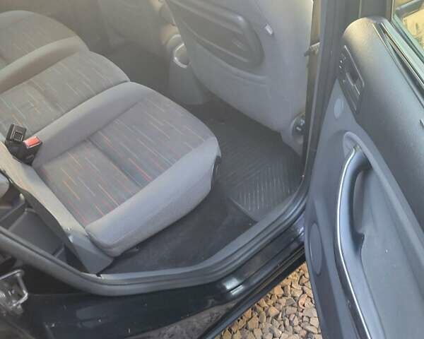 Чорний Форд Сі-Макс, об'ємом двигуна 1.8 л та пробігом 265 тис. км за 4700 $, фото 13 на Automoto.ua