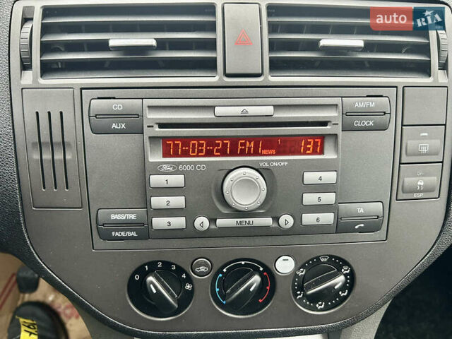 Черный Форд Си-Макс, объемом двигателя 1.8 л и пробегом 253 тыс. км за 5150 $, фото 31 на Automoto.ua