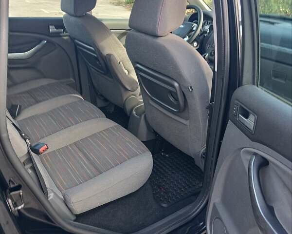 Форд Сі-Макс 2008 у Ирпене на Automoto.ua Чорний Форд Сі-Макс, об'ємом двигуна 1.6 л та пробігом 250 тис. км за 5777 $, фото 1 на Automoto.ua