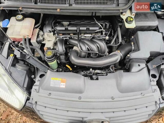 Черный Форд Си-Макс, объемом двигателя 1.6 л и пробегом 231 тыс. км за 5350 $, фото 9 на Automoto.ua