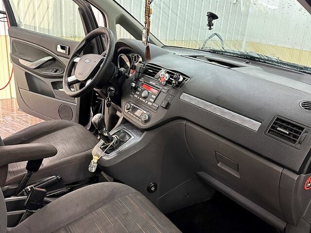 Черный Форд Си-Макс, объемом двигателя 1.8 л и пробегом 247 тыс. км за 4000 $, фото 12 на Automoto.ua