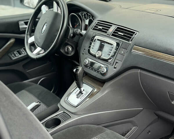 Черный Форд Си-Макс, объемом двигателя 2 л и пробегом 220 тыс. км за 5450 $, фото 62 на Automoto.ua