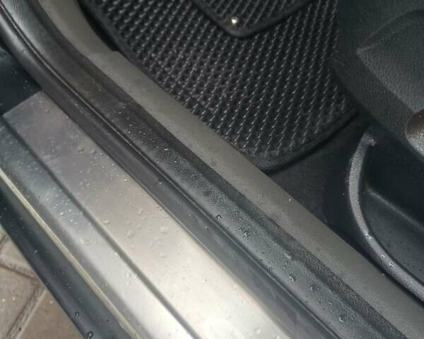 Черный Форд Си-Макс, объемом двигателя 1.8 л и пробегом 330 тыс. км за 5500 $, фото 30 на Automoto.ua