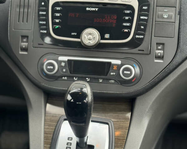 Черный Форд Си-Макс, объемом двигателя 2 л и пробегом 220 тыс. км за 5450 $, фото 7 на Automoto.ua