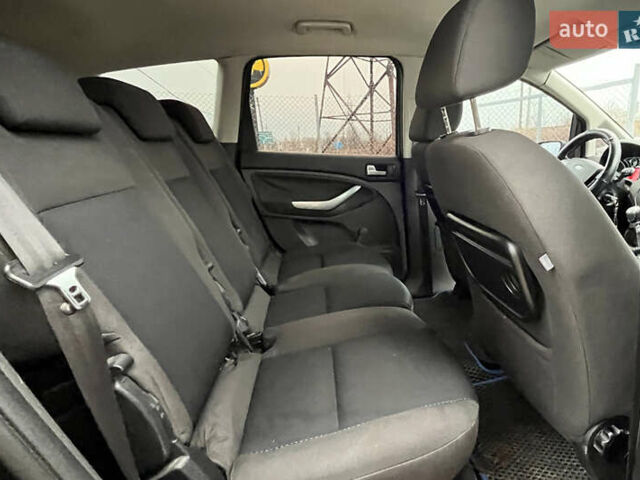 Черный Форд Си-Макс, объемом двигателя 1.56 л и пробегом 251 тыс. км за 5700 $, фото 17 на Automoto.ua