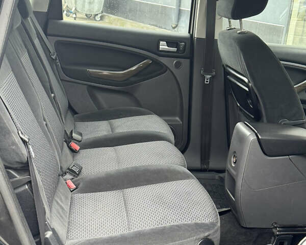 Черный Форд Си-Макс, объемом двигателя 2 л и пробегом 220 тыс. км за 5450 $, фото 65 на Automoto.ua