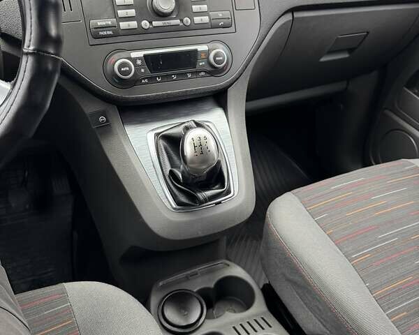 Форд Сі-Макс 2008 у Києві на Automoto.ua Чорний Форд Сі-Макс, об'ємом двигуна 1.8 л та пробігом 193 тис. км за 5700 $, фото 15 на Automoto.ua