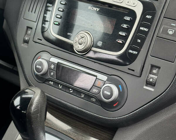 Черный Форд Си-Макс, объемом двигателя 2 л и пробегом 220 тыс. км за 5450 $, фото 71 на Automoto.ua