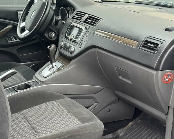 Черный Форд Си-Макс, объемом двигателя 2 л и пробегом 220 тыс. км за 5450 $, фото 69 на Automoto.ua