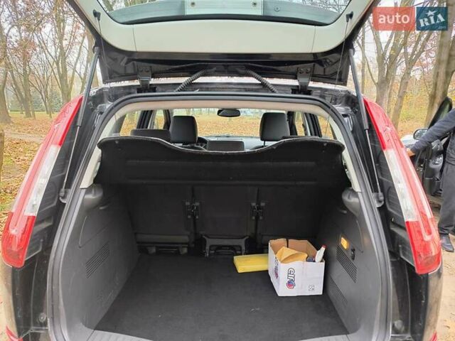 Черный Форд Си-Макс, объемом двигателя 1.6 л и пробегом 231 тыс. км за 5350 $, фото 2 на Automoto.ua