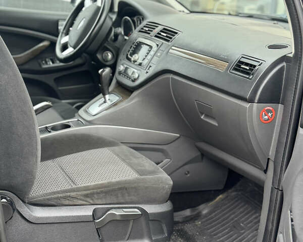 Черный Форд Си-Макс, объемом двигателя 2 л и пробегом 220 тыс. км за 5450 $, фото 63 на Automoto.ua