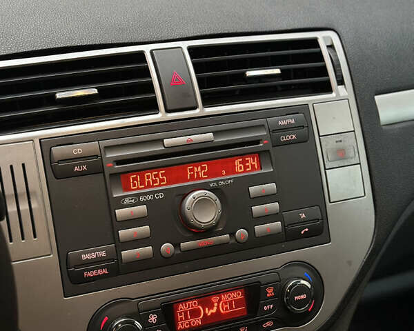 Черный Форд Си-Макс, объемом двигателя 1.8 л и пробегом 282 тыс. км за 4899 $, фото 18 на Automoto.ua