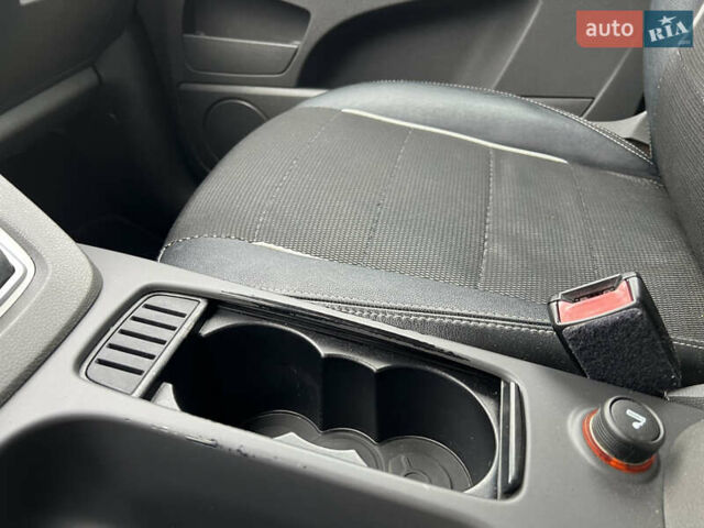 Чорний Форд Сі-Макс, об'ємом двигуна 1.8 л та пробігом 210 тис. км за 5650 $, фото 84 на Automoto.ua