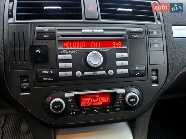 Черный Форд Си-Макс, объемом двигателя 1.56 л и пробегом 245 тыс. км за 5500 $, фото 14 на Automoto.ua