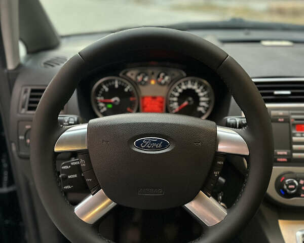 Черный Форд Си-Макс, объемом двигателя 1.8 л и пробегом 282 тыс. км за 4899 $, фото 17 на Automoto.ua