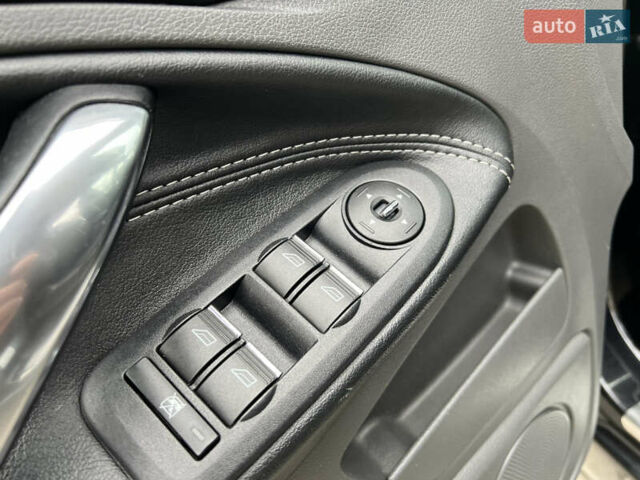 Чорний Форд Сі-Макс, об'ємом двигуна 1.8 л та пробігом 210 тис. км за 5650 $, фото 65 на Automoto.ua