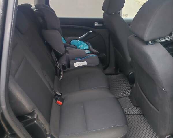 Черный Форд Си-Макс, объемом двигателя 1.56 л и пробегом 245 тыс. км за 5500 $, фото 15 на Automoto.ua