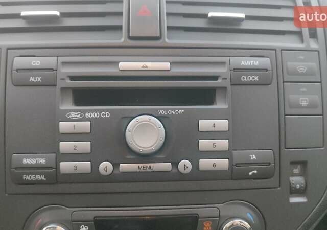 Черный Форд Си-Макс, объемом двигателя 1.6 л и пробегом 277 тыс. км за 5500 $, фото 15 на Automoto.ua