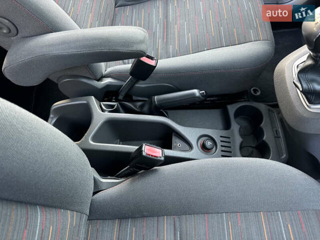 Чорний Форд Сі-Макс, об'ємом двигуна 1.6 л та пробігом 227 тис. км за 6499 $, фото 79 на Automoto.ua