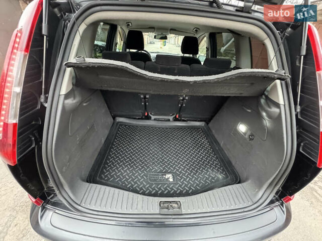 Черный Форд Си-Макс, объемом двигателя 2 л и пробегом 190 тыс. км за 4999 $, фото 10 на Automoto.ua