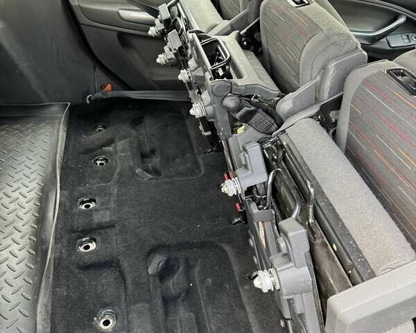 Форд Сі-Макс 2010 у Києві на Automoto.ua Чорний Форд Сі-Макс, об'ємом двигуна 1.6 л та пробігом 223 тис. км за 4300 $, фото 13 на Automoto.ua