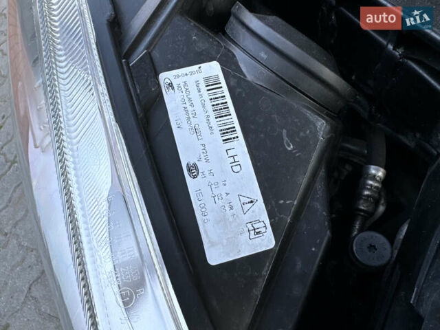 Чорний Форд Сі-Макс, об'ємом двигуна 1.6 л та пробігом 227 тис. км за 6499 $, фото 93 на Automoto.ua