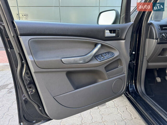 Чорний Форд Сі-Макс, об'ємом двигуна 1.6 л та пробігом 227 тис. км за 6499 $, фото 45 на Automoto.ua
