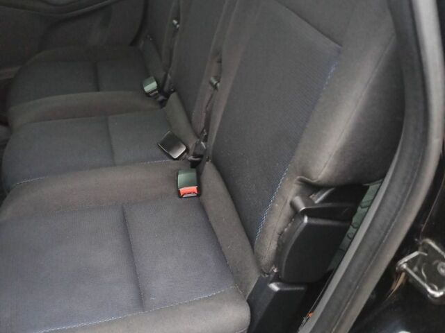 Черный Форд Си-Макс, объемом двигателя 1.6 л и пробегом 189 тыс. км за 6600 $, фото 10 на Automoto.ua