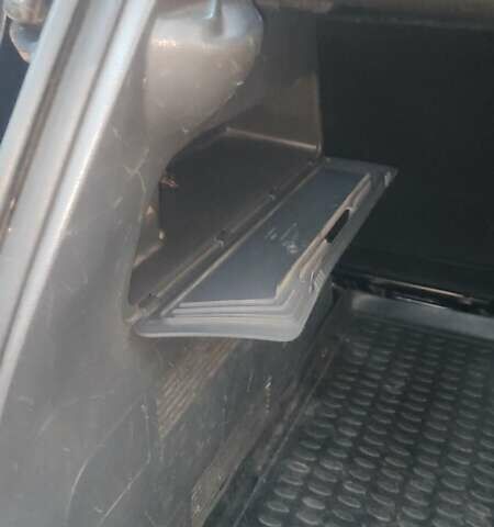 Черный Форд Си-Макс, объемом двигателя 1.6 л и пробегом 277 тыс. км за 5500 $, фото 24 на Automoto.ua