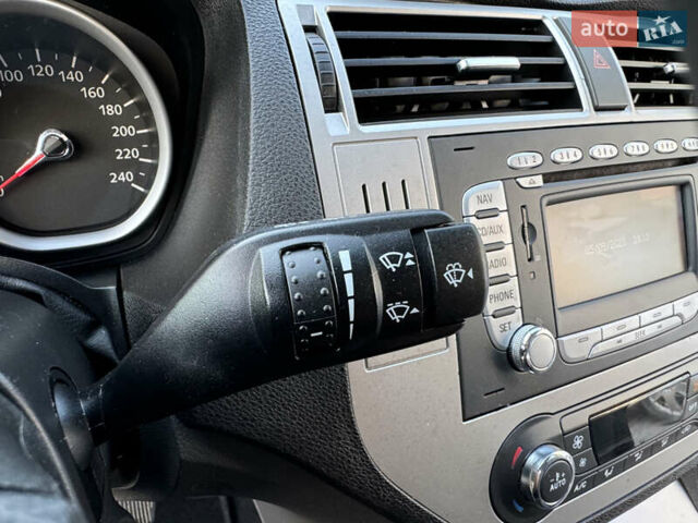 Чорний Форд Сі-Макс, об'ємом двигуна 1.6 л та пробігом 227 тис. км за 6499 $, фото 43 на Automoto.ua