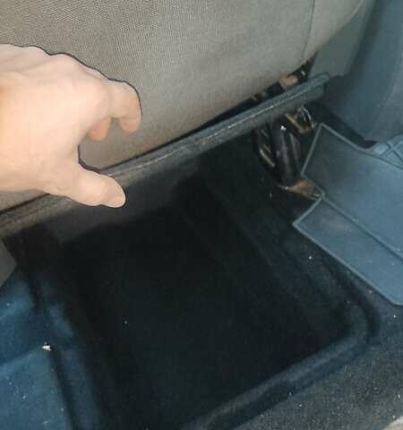 Черный Форд Си-Макс, объемом двигателя 1.6 л и пробегом 277 тыс. км за 5500 $, фото 27 на Automoto.ua