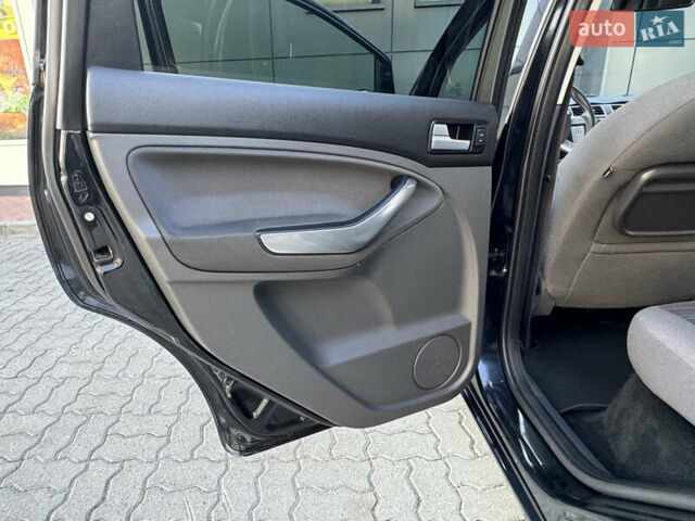 Чорний Форд Сі-Макс, об'ємом двигуна 1.6 л та пробігом 227 тис. км за 6499 $, фото 57 на Automoto.ua