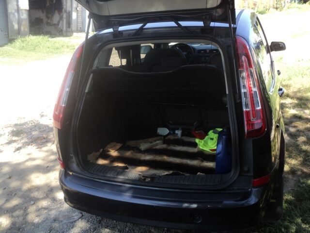 Черный Форд Си-Макс, объемом двигателя 1.6 л и пробегом 297 тыс. км за 4800 $, фото 2 на Automoto.ua