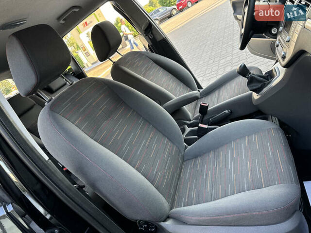 Чорний Форд Сі-Макс, об'ємом двигуна 1.6 л та пробігом 227 тис. км за 6499 $, фото 74 на Automoto.ua