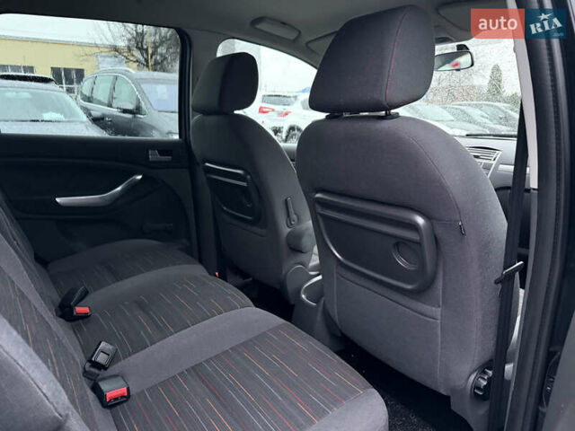 Черный Форд Си-Макс, объемом двигателя 1.6 л и пробегом 234 тыс. км за 5750 $, фото 33 на Automoto.ua