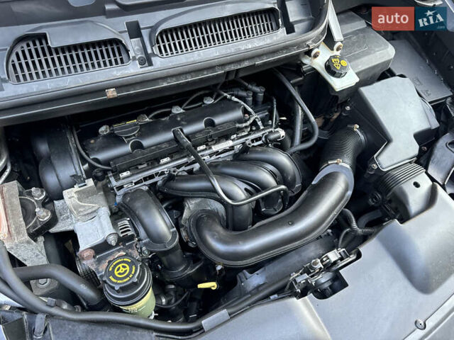 Чорний Форд Сі-Макс, об'ємом двигуна 1.6 л та пробігом 227 тис. км за 6499 $, фото 94 на Automoto.ua