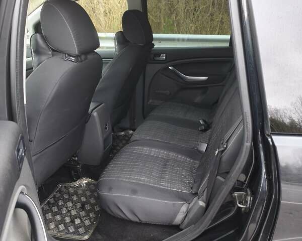 Черный Форд Си-Макс, объемом двигателя 1.56 л и пробегом 245 тыс. км за 6399 $, фото 1 на Automoto.ua