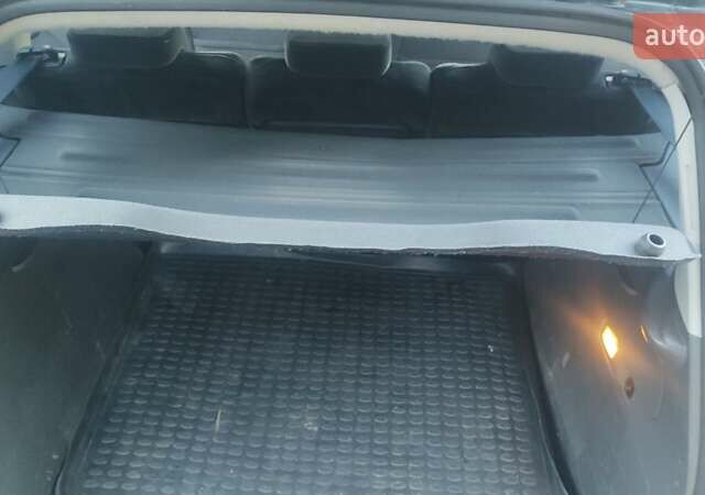 Черный Форд Си-Макс, объемом двигателя 1.6 л и пробегом 277 тыс. км за 5500 $, фото 21 на Automoto.ua