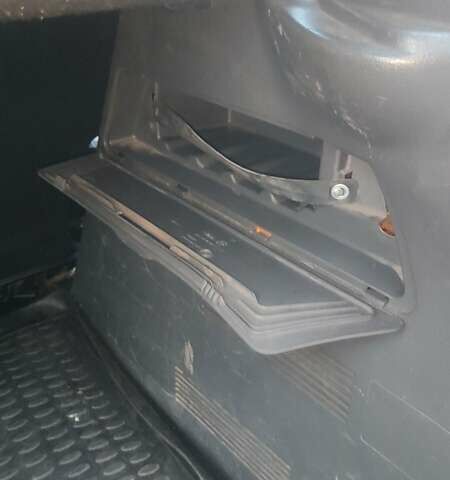 Черный Форд Си-Макс, объемом двигателя 1.6 л и пробегом 277 тыс. км за 5500 $, фото 23 на Automoto.ua