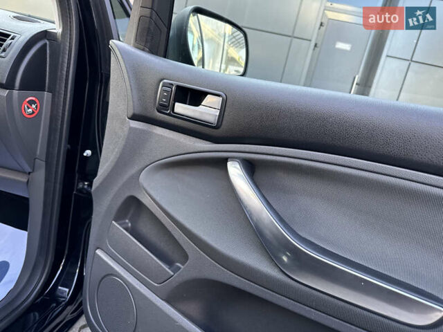 Чорний Форд Сі-Макс, об'ємом двигуна 1.6 л та пробігом 227 тис. км за 6499 $, фото 71 на Automoto.ua