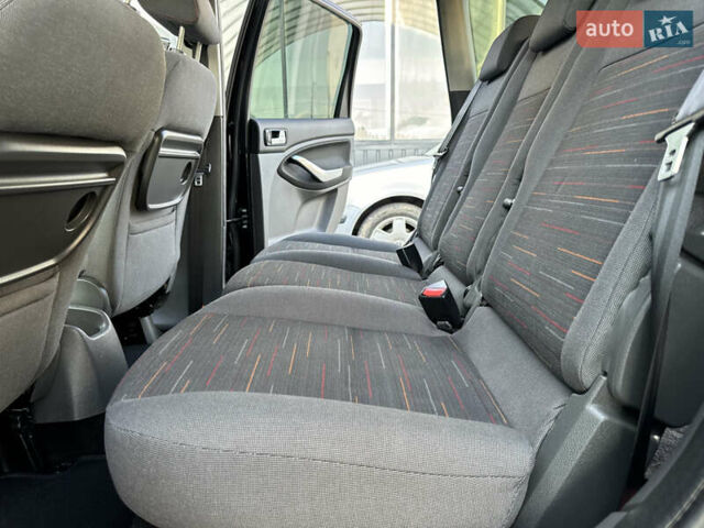 Чорний Форд Сі-Макс, об'ємом двигуна 1.6 л та пробігом 227 тис. км за 6499 $, фото 66 на Automoto.ua