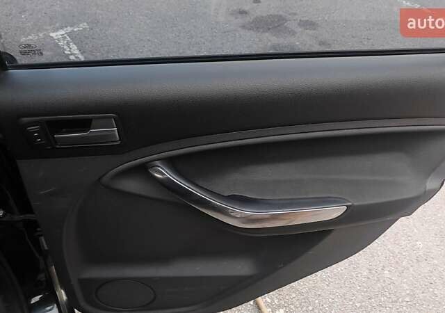 Черный Форд Си-Макс, объемом двигателя 1.6 л и пробегом 277 тыс. км за 5500 $, фото 19 на Automoto.ua