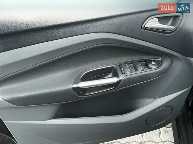 Черный Форд Си-Макс, объемом двигателя 1.6 л и пробегом 206 тыс. км за 8699 $, фото 36 на Automoto.ua